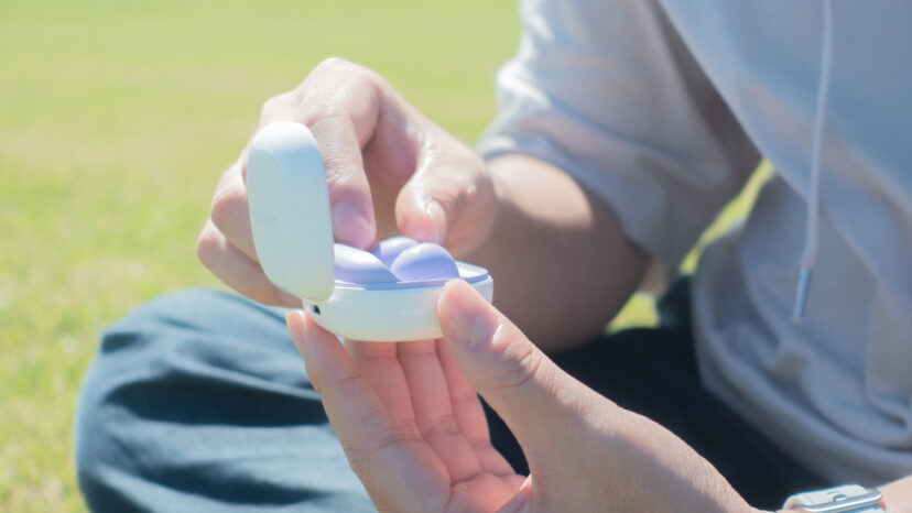 我用过 Galaxy Buds+，我喜欢它们，但我会坚持使用 Galaxy Buds