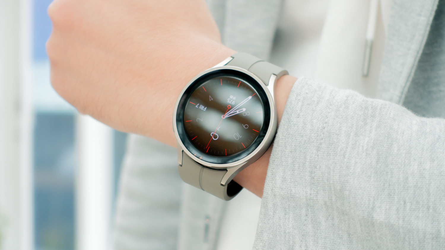 国内正規品 極美品Galaxy Watch 5 PRO 45㎜ グレー Bluetooth版 - 通販